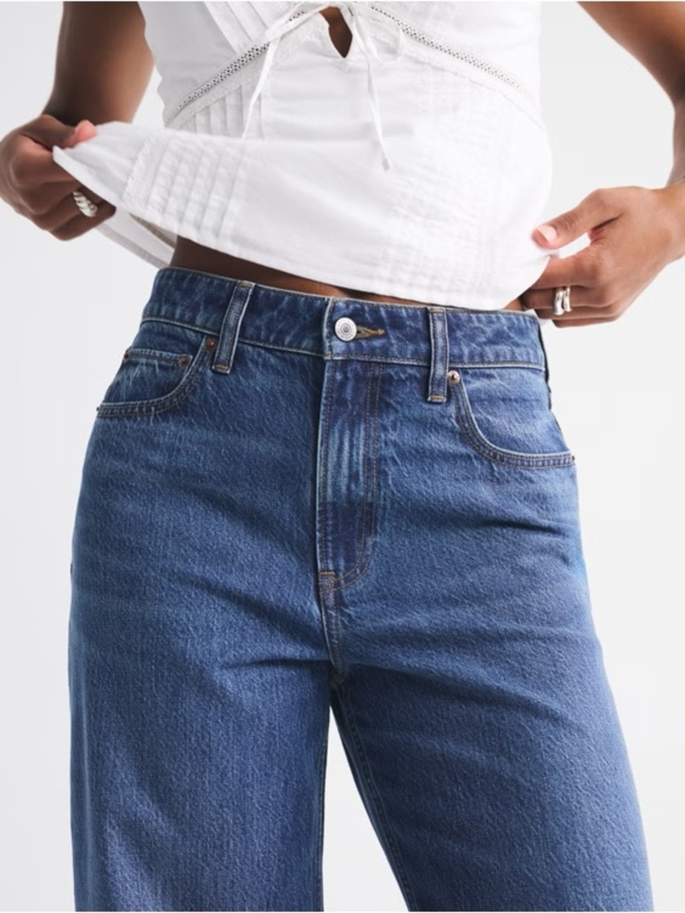 Abercrombie Wide Leg High-Rise Jeans - Picture 3 of 8